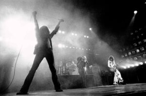 Led Zeppelin, 1975