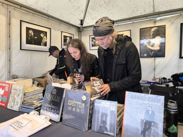 Amplify Your Life, signiert von den Autoren Jana Solvejg & Uwe Lerch